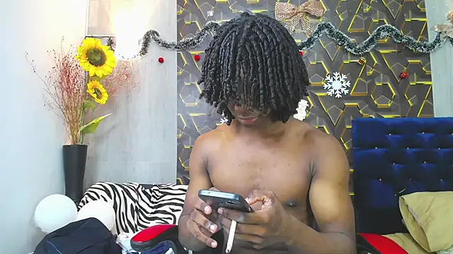 Snapshot of negga_cum chatting on December 2025 01:20:02 PM negga cum online show from December 2025 01:20:02 PM