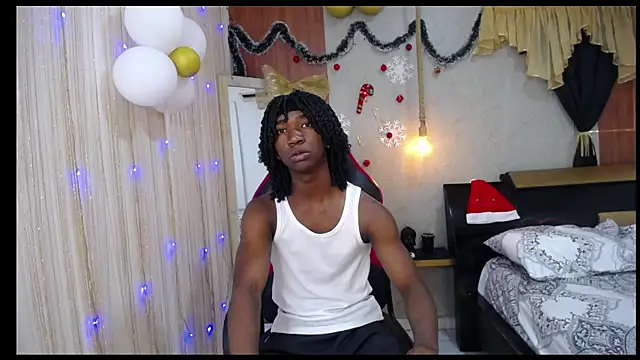 Snapshot of negga_cum chatting on December 2025 01:05:01 PM negga cum online show from December 2025 01:05:01 PM