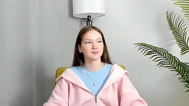 Snapshot of MelvinaEbner chatting on November 2025 06:13:01 AM MelvinaEbner online show from November 2025 06:13:01 AM