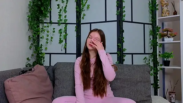 Snapshot of MelvinaEbner chatting on February 2026 07:45:02 AM MelvinaEbner online show from February 2026 07:45:02 AM