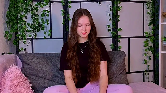 Snapshot of MelvinaEbner chatting on February 2026 07:10:02 AM MelvinaEbner online show from February 2026 07:10:02 AM