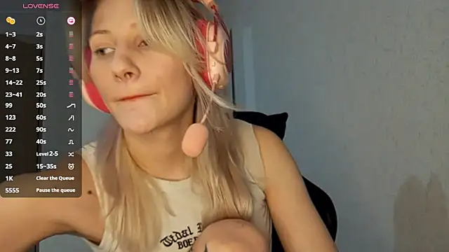 FoxySable online show from December 2025 09:48:01 AM