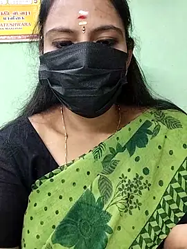 Snapshot of Queen-Neha chatting on November 2025 06:18:01 PM Queen-Neha online show from November 2025 06:18:01 PM