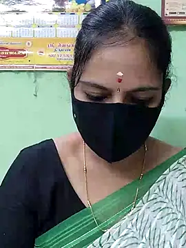 Snapshot of Queen-Neha chatting on December 2025 11:04:01 AM Queen-Neha online show from December 2025 11:04:01 AM