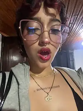 Snapshot of LilithMonette chatting on November 2025 12:47:01 AM LilithMonette online show from November 2025 12:47:01 AM