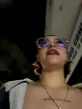 Snapshot of LilithMonette chatting on December 2025 01:24:01 AM LilithMonette online show from December 2025 01:24:01 AM