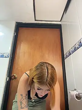 LeahCat69 online show from November 2025 01:52:02 AM