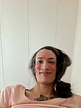 Snapshot of MaitressePomme3 chatting on December 2025 02:12:02 PM MaitressePomme3 online show from December 2025 02:12:02 PM