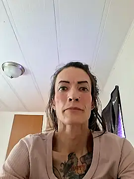 Snapshot of MaitressePomme3 chatting on December 2025 02:37:02 PM MaitressePomme3 online show from December 2025 02:37:02 PM