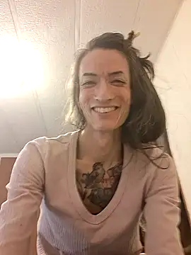 Snapshot of MaitressePomme3 chatting on December 2025 11:10:01 PM MaitressePomme3 online show from December 2025 11:10:01 PM