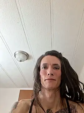 Snapshot of MaitressePomme3 chatting on December 2025 11:25:02 AM MaitressePomme3 online show from December 2025 11:25:02 AM