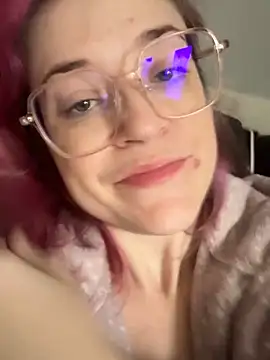 winestaindlips online show from November 2025 01:23:01 PM