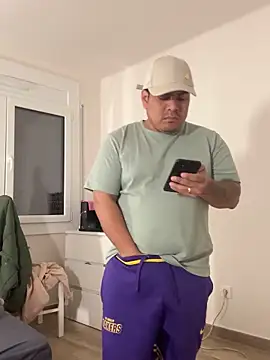 Snapshot of Pelotas2000 chatting on November 2025 03:38:02 PM Pelotas2000 online show from November 2025 03:38:02 PM