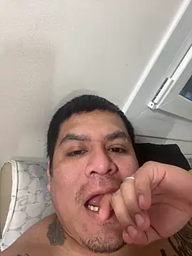 Snapshot of Pelotas2000 chatting on December 2025 08:12:02 AM Pelotas2000 online show from December 2025 08:12:02 AM