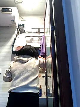 Yes-Baby-A online show from November 2025 12:38:02 PM