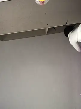 Yes-Baby-A online show from December 2025 11:04:02 AM