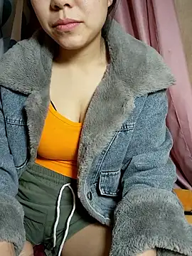 Snapshot of Xiu-L chatting on February 2026 08:18:02 AM Xiu-L online show from February 2026 08:18:02 AM