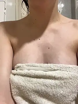 bettyButterfly online show from April 2026 08:07:02 PM