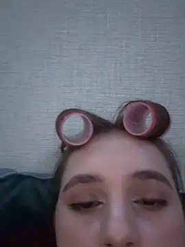 Snapshot of Amyhemii chatting on December 2025 01:59:02 AM Amyhemii online show from December 2025 01:59:02 AM