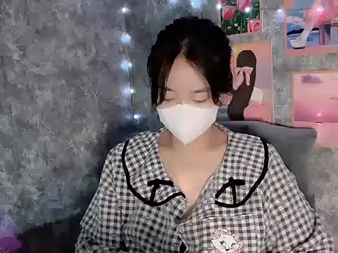 Hellen2999 online show from December 2025 01:59:02 AM