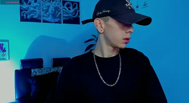 Snapshot of James_Adams_01 chatting on November 2025 12:37:02 PM James Adams 01 online show from November 2025 12:37:02 PM