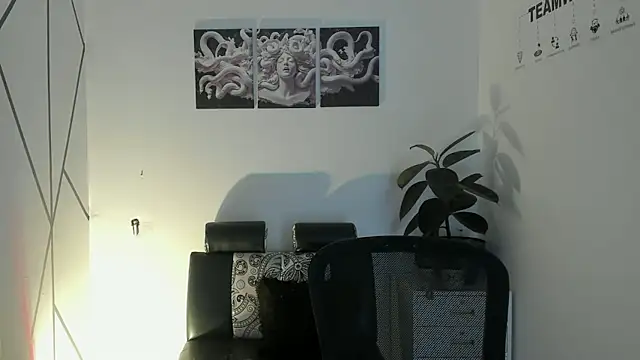 Snapshot of James_Adams_01 chatting on December 2025 12:43:01 PM James Adams 01 online show from December 2025 12:43:01 PM