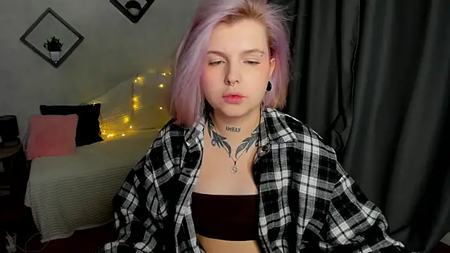 Snapshot of shadow__purrr chatting on November 2025 02:36:02 AM shadow purrr online show from November 2025 02:36:02 AM