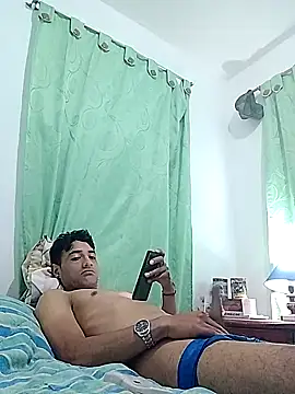 Snapshot of noah77_ chatting on February 2026 01:35:02 AM noah77 online show from February 2026 01:35:02 AM