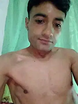 Snapshot of noah77_ chatting on April 2026 01:36:01 AM noah77 online show from April 2026 01:36:01 AM