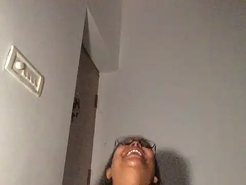 raveena hot online show from December 2025 04:28:02 AM