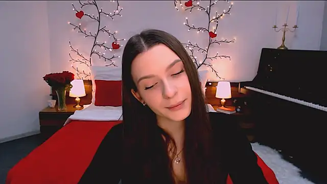 Snapshot of charming_berry chatting on December 2025 06:10:01 AM charming berry online show from December 2025 06:10:01 AM