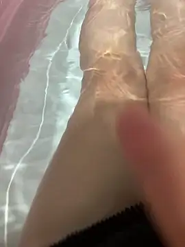 ponychu online show from December 2025 10:21:02 AM