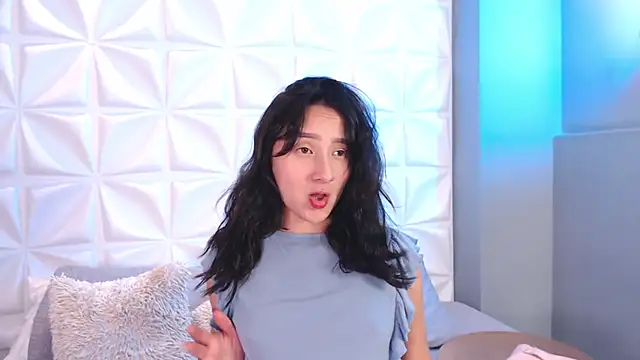 Snapshot of HorneyyQueen chatting on December 2025 12:58:01 PM HorneyyQueen online show from December 2025 12:58:01 PM