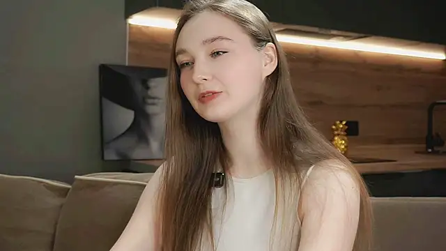 Snapshot of Eliravelvet chatting on November 2025 06:12:01 PM Eliravelvet online show from November 2025 06:12:01 PM