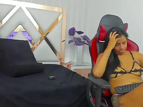 Snapshot of SalomeANDTheylor chatting on December 2025 02:22:02 PM SalomeANDTheylor online show from December 2025 02:22:02 PM