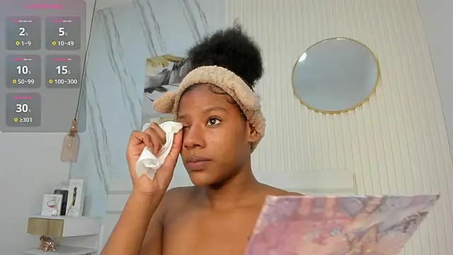 Afro Luna online show from February 2026 12:52:02 PM