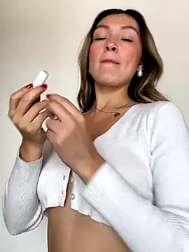 Snapshot of GeorginaBlack chatting on December 2025 04:34:02 PM GeorginaBlack online show from December 2025 04:34:02 PM