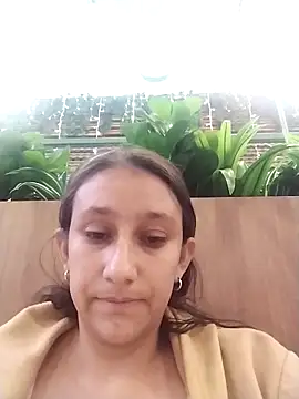 Mikela 19 online show from December 2025 07:54:02 PM