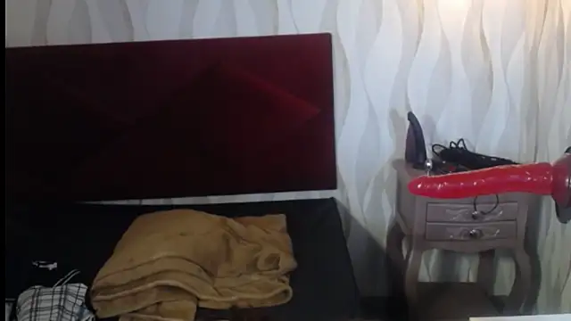 Snapshot of danna_garza chatting on December 2025 04:40:01 AM danna garza online show from December 2025 04:40:01 AM