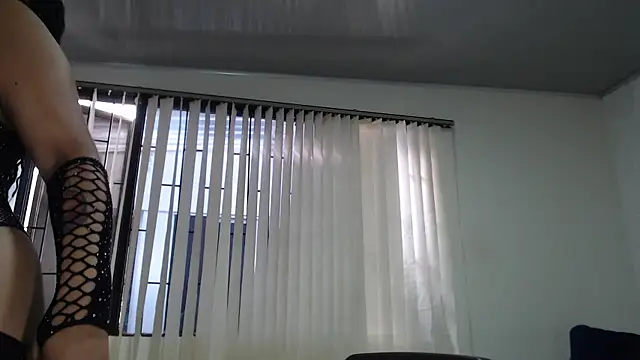 Snapshot of KendraStonee chatting on December 2025 08:37:02 PM KendraStonee online show from December 2025 08:37:02 PM