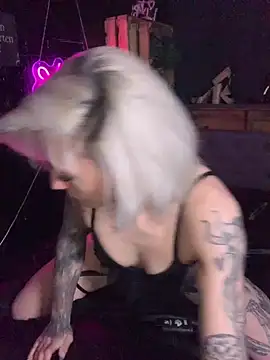 Shy-Ivy online show from April 2026 08:44:02 PM