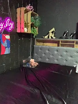 Shy-Ivy online show from May 2026 10:04:01 PM
