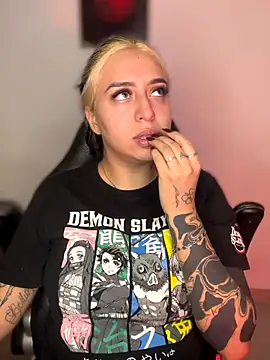 Snapshot of VeloraVyxen_ chatting on December 2025 03:04:01 AM VeloraVyxen online show from December 2025 03:04:01 AM