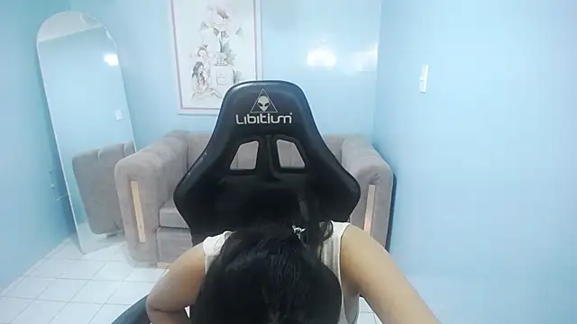 Snapshot of julietha_dior_t chatting on December 2025 02:55:01 PM julietha dior t online show from December 2025 02:55:01 PM