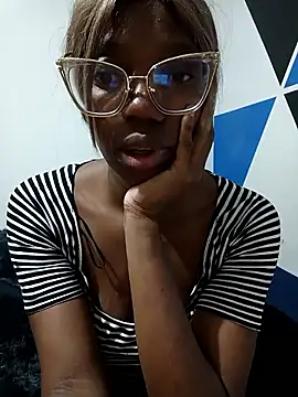 Snapshot of interracialhot chatting on December 2025 01:36:01 AM interracialhot online show from December 2025 01:36:01 AM