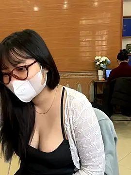 Snapshot of hide_from_colleagues chatting on January 2026 05:21:01 AM hide from colleagues online show from January 2026 05:21:01 AM