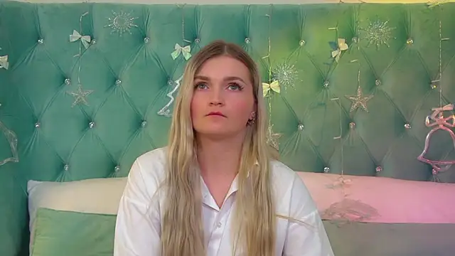 Snapshot of AnnyRaii chatting on December 2025 06:30:02 AM AnnyRaii online show from December 2025 06:30:02 AM