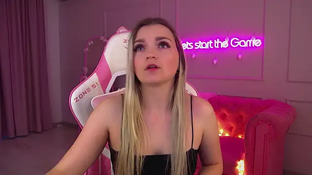 Snapshot of AnnyRaii chatting on December 2025 06:40:01 AM AnnyRaii online show from December 2025 06:40:01 AM