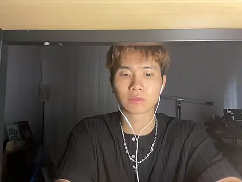 Snapshot of Juhone chatting on November 2025 06:47:02 AM Juhone online show from November 2025 06:47:02 AM