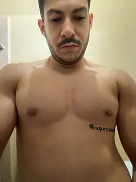 Snapshot of DARG_17 chatting on November 2025 11:37:02 PM DARG 17 online show from November 2025 11:37:02 PM